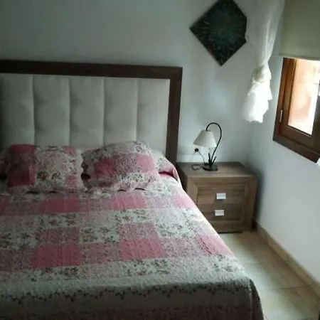Апартаменти Puerto Del Carmen Sleeps 3 Wifi *