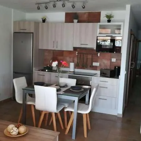 Puerto Del Carmen Sleeps 3 Wifi Apartamento *